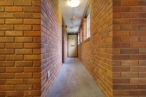 Inner Communal Corridor (Flat Entrance)- click for photo gallery